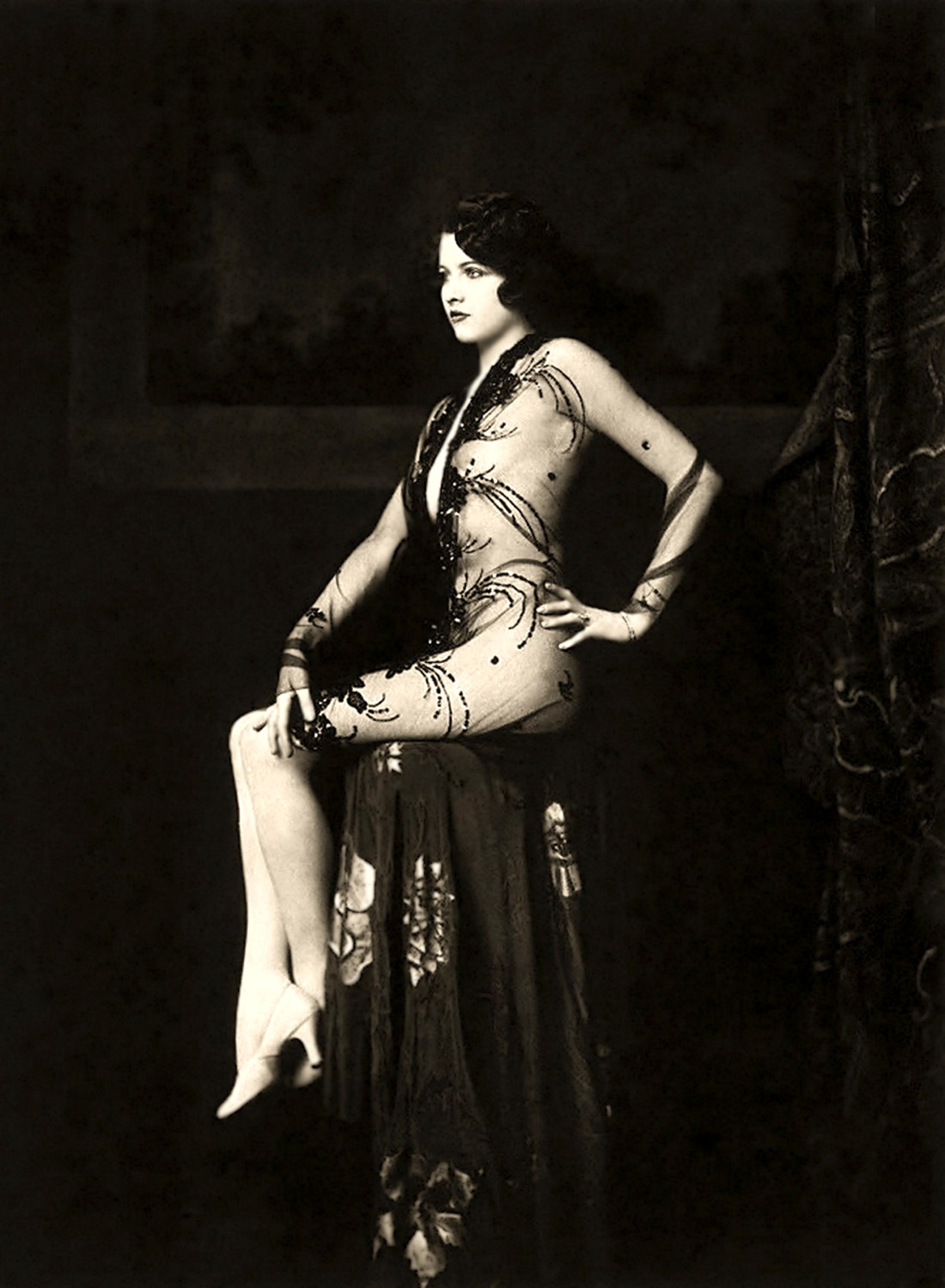 Alfred Cheney Johnston_1927_Ziegfeld Follies Girls_Jean Ackerman.jpg
